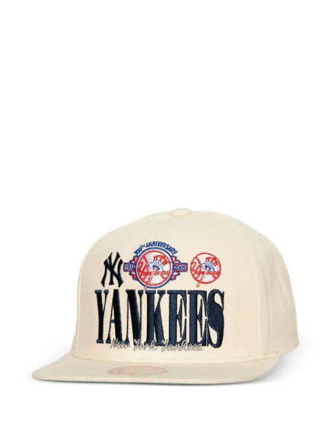 Mitchell & Ness embroidered New York Yankees Reframe Retro baseball cap